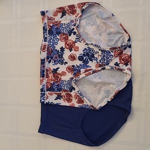 NEW Set of Two Hanes Briefs Size 6